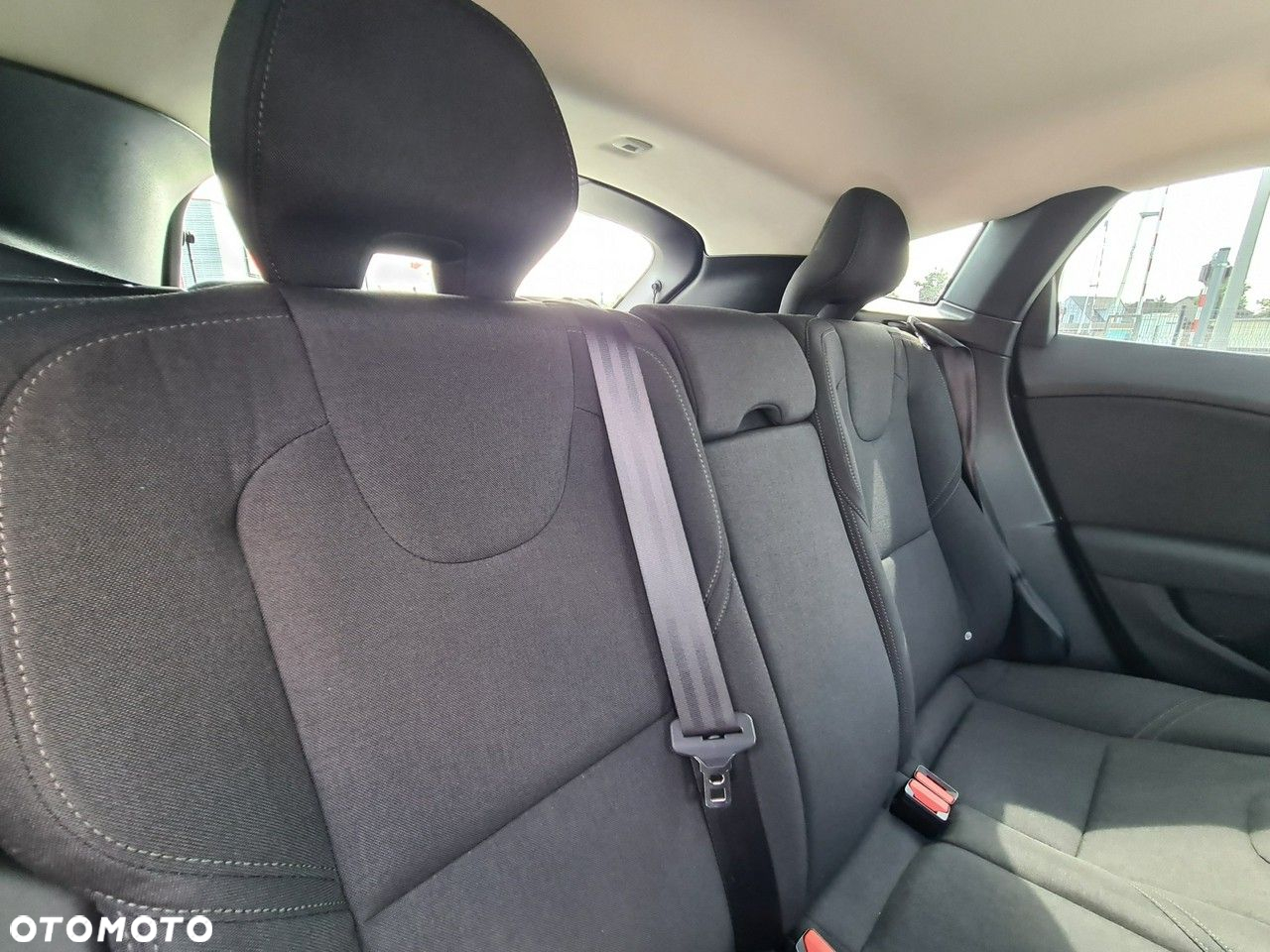 Volvo V40 D2 Kinetic - 28