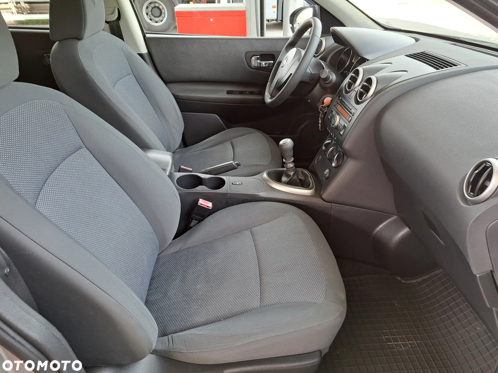 Nissan Qashqai+2 - 21