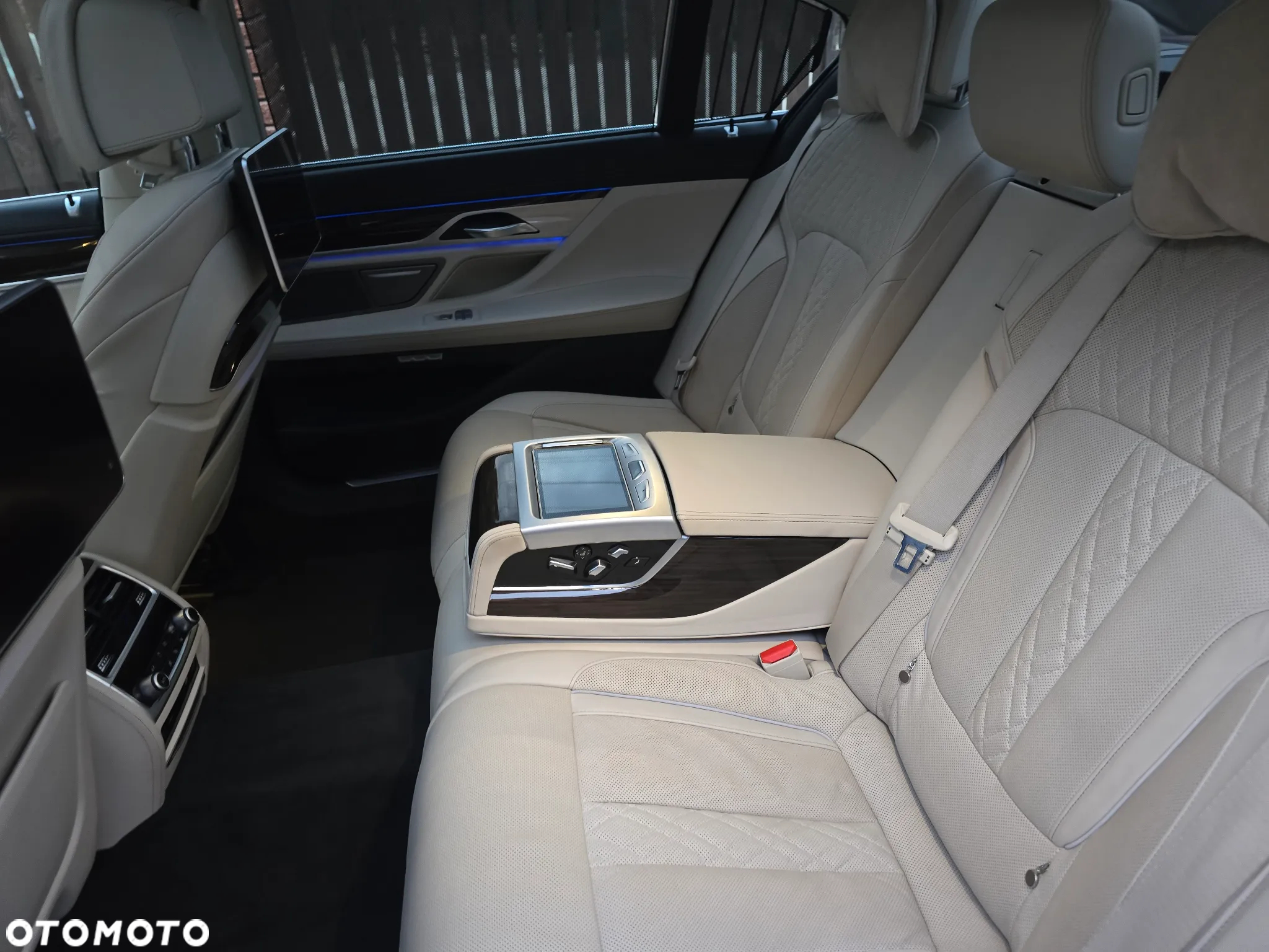 BMW Seria 7 740Le xDrive iPerformance - 10