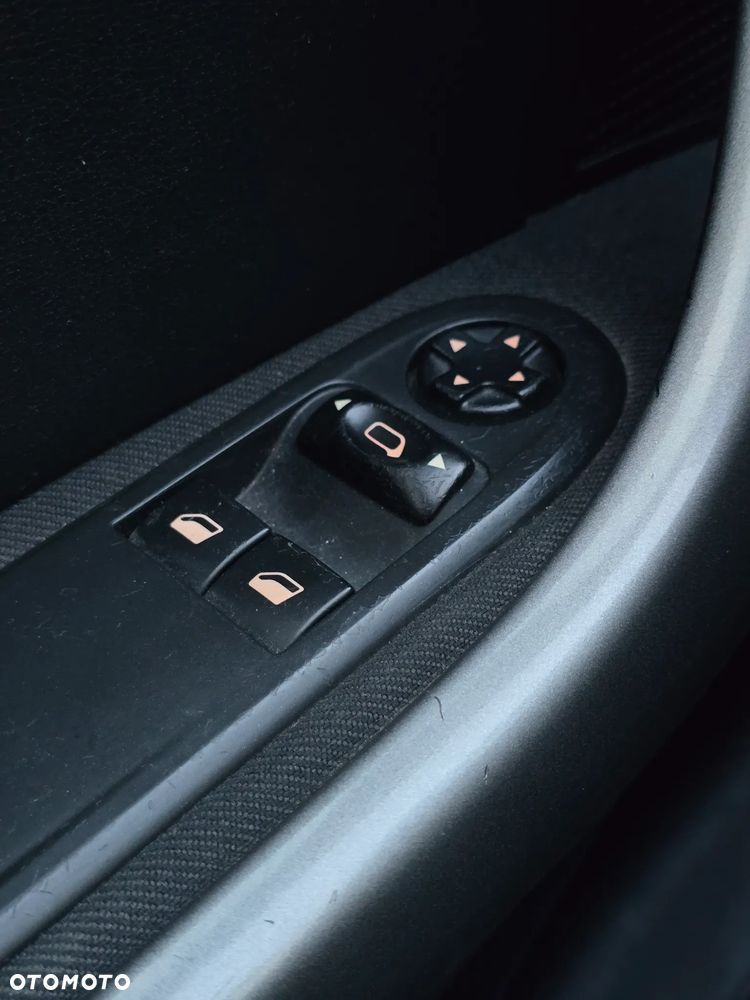 Peugeot 308 HDi FAP 110 Sport Plus - 30