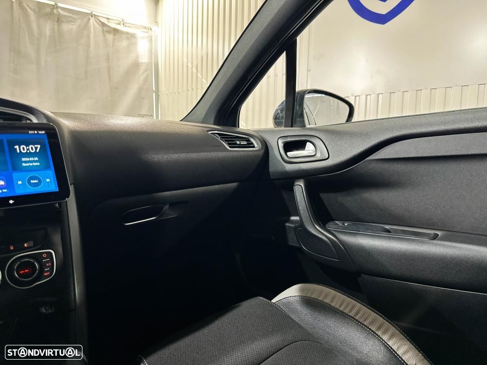 Citroën DS4 1.6 BlueHDi So Chic EAT6 J18 - 28