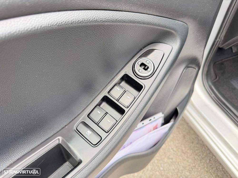 Hyundai i20 1.1 CRDi Comfort+Pack Look+JLL16 - 16