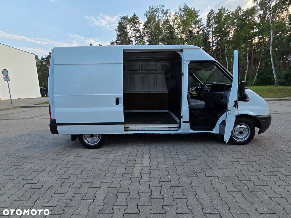 Ford Transit - 12