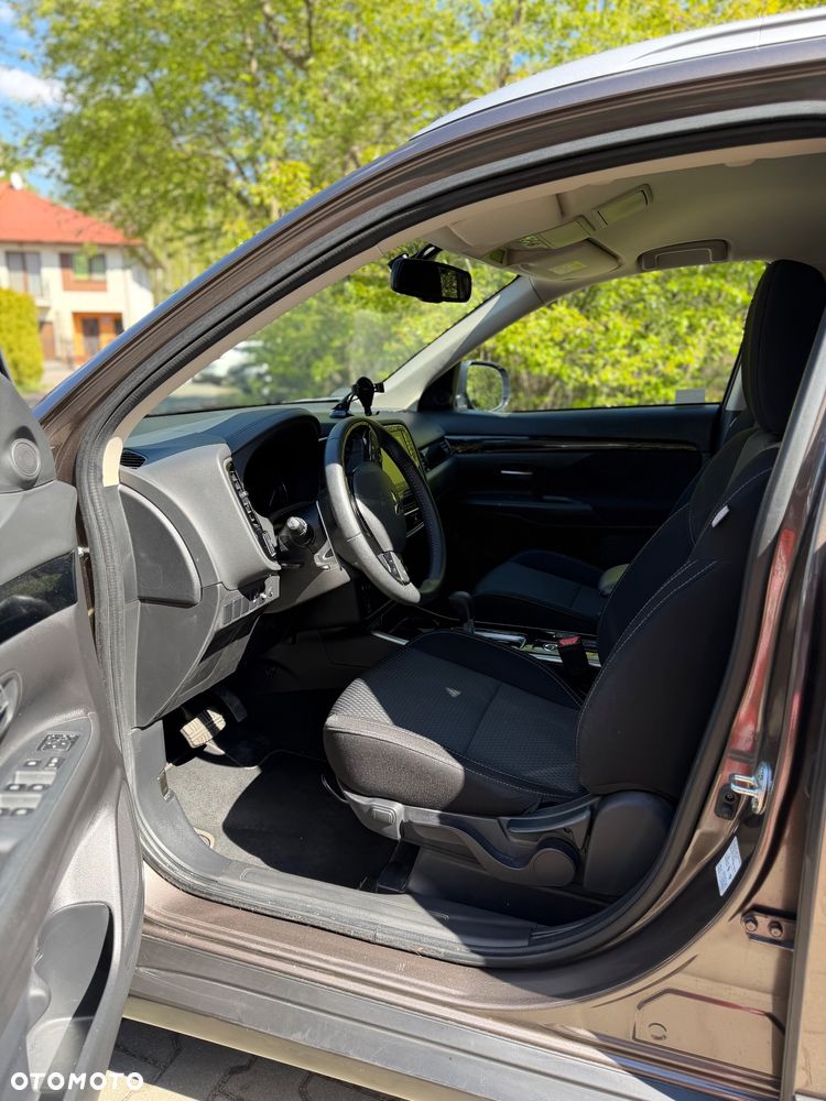 Mitsubishi Outlander 2.0 Intense + SDA 4WD CVT - 10