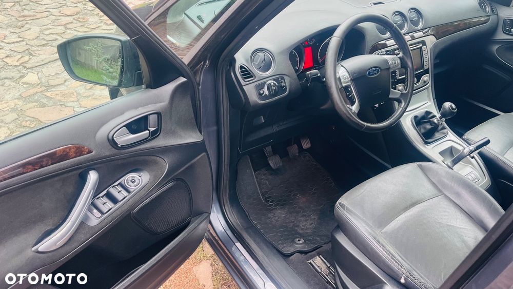 Ford Galaxy 2.0 TDCi Ghia - 14