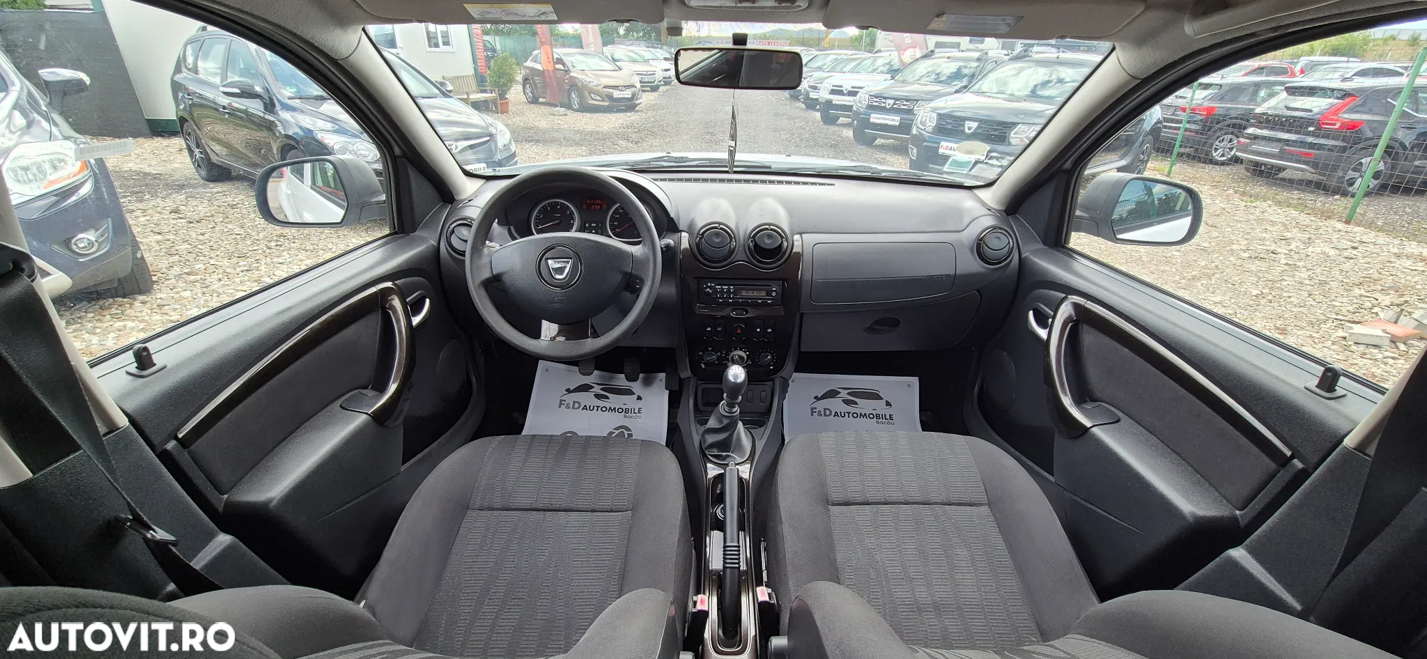 Dacia Duster dCi 110 FAP 4x2 Laureate - 6