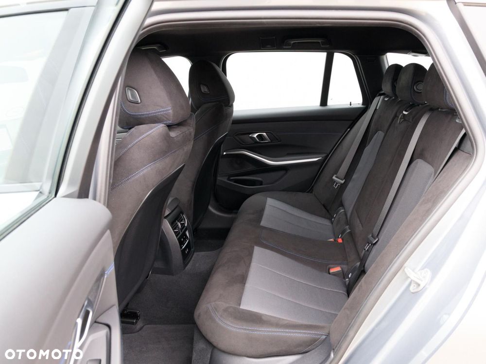BMW Seria 3 330i xDrive M Sport sport - 14