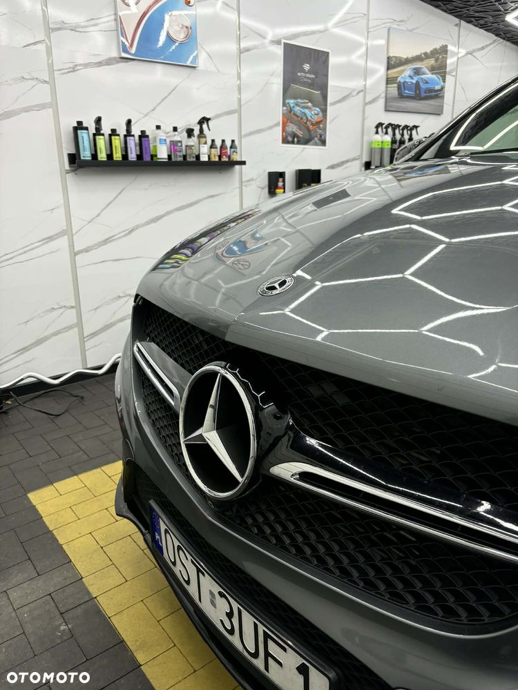 Mercedes-Benz GLE - 22