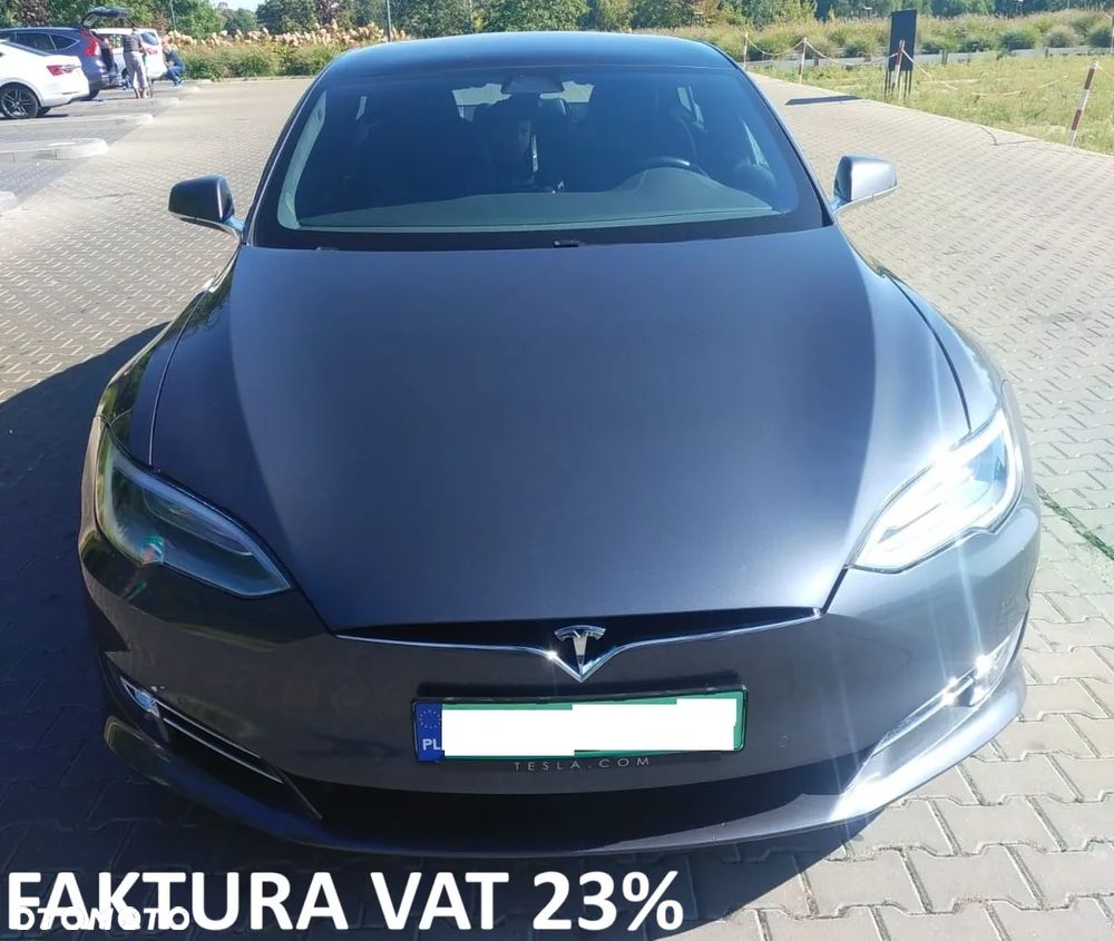 Tesla Model S - 2