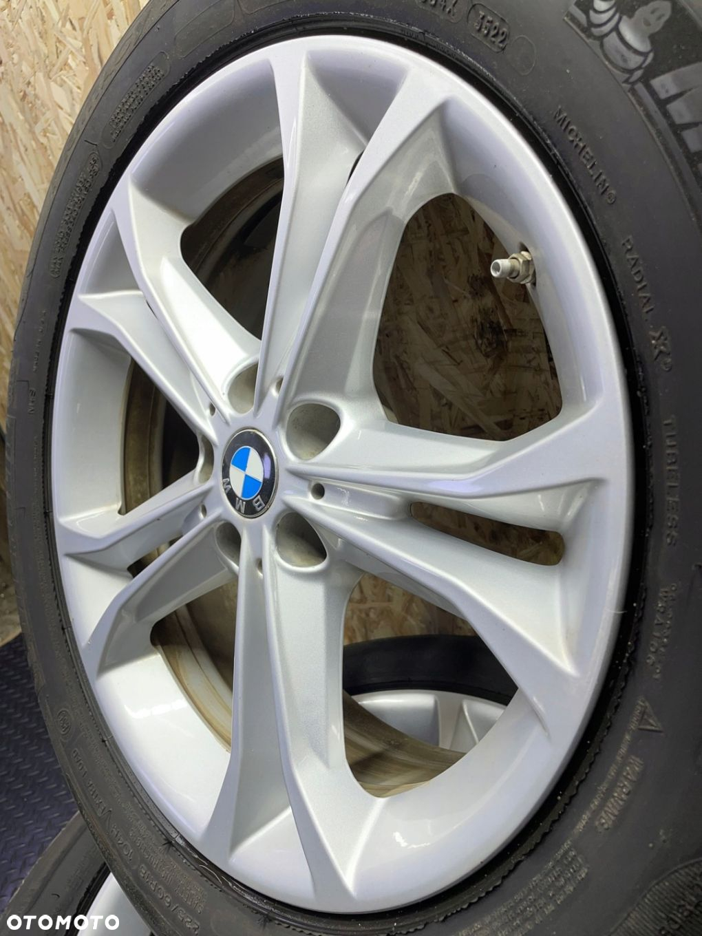 KOŁA FELGI BMW G01 G02 Z OPONAMI 688 6876918 MICHELIN PRIMACY R18 5X112 - 13