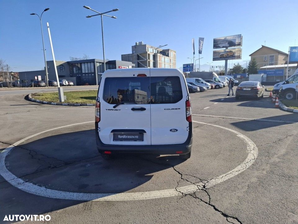 Ford Transit Courier - 7
