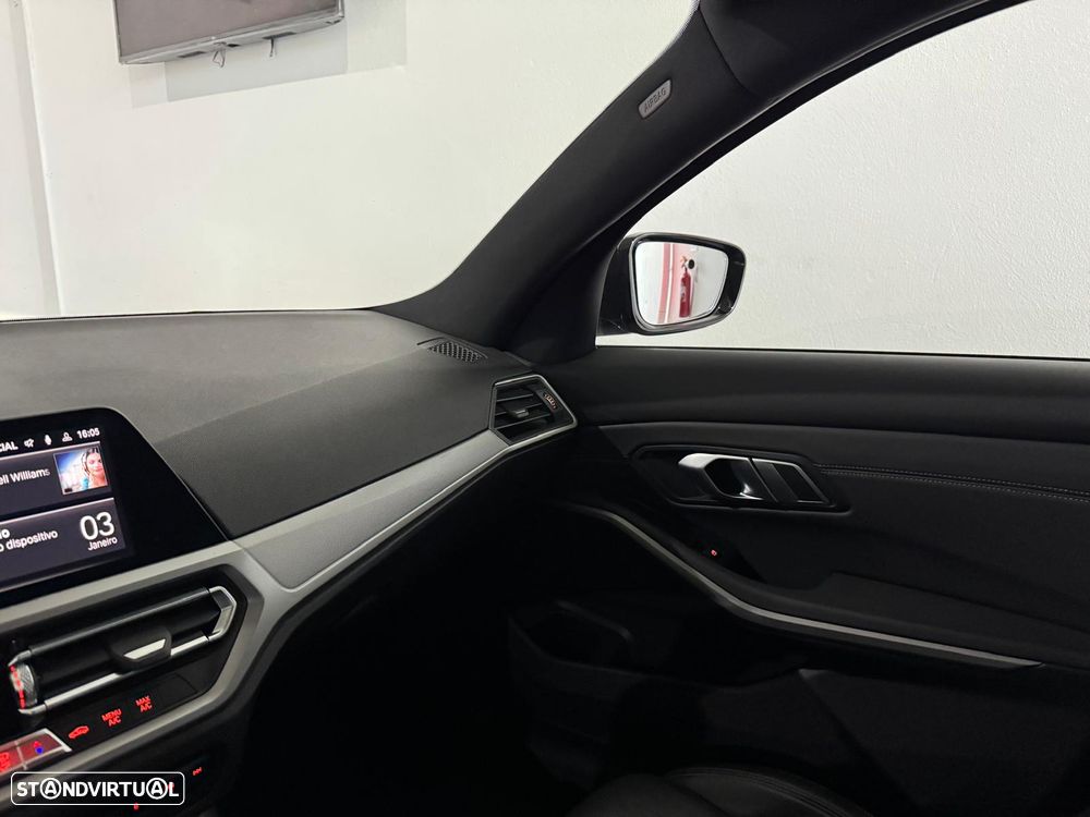 BMW 330 e Pack M Auto - 17