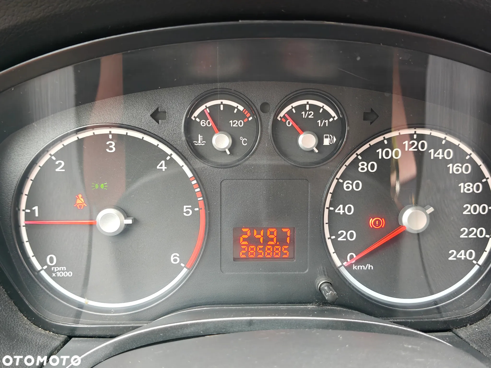 Ford Focus 1.8 TDCi Ambiente - 21