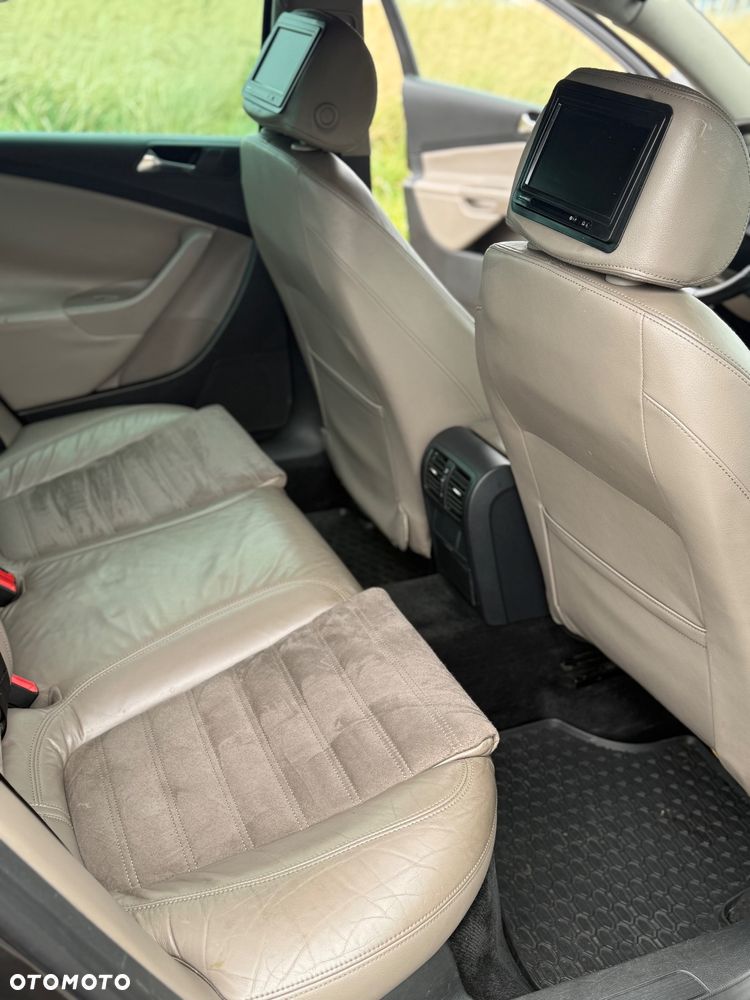 Volkswagen Passat 2.0 TDI Highline - 19