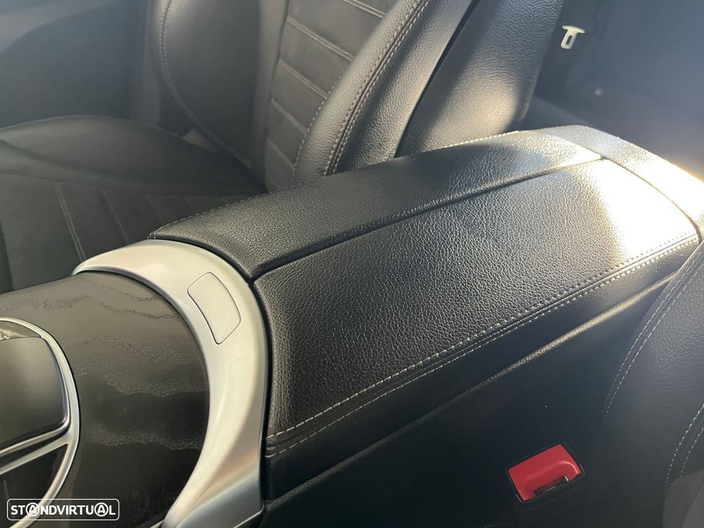 Mercedes-Benz GLC 300 de 4Matic 9G-TRONIC AMG Line - 34