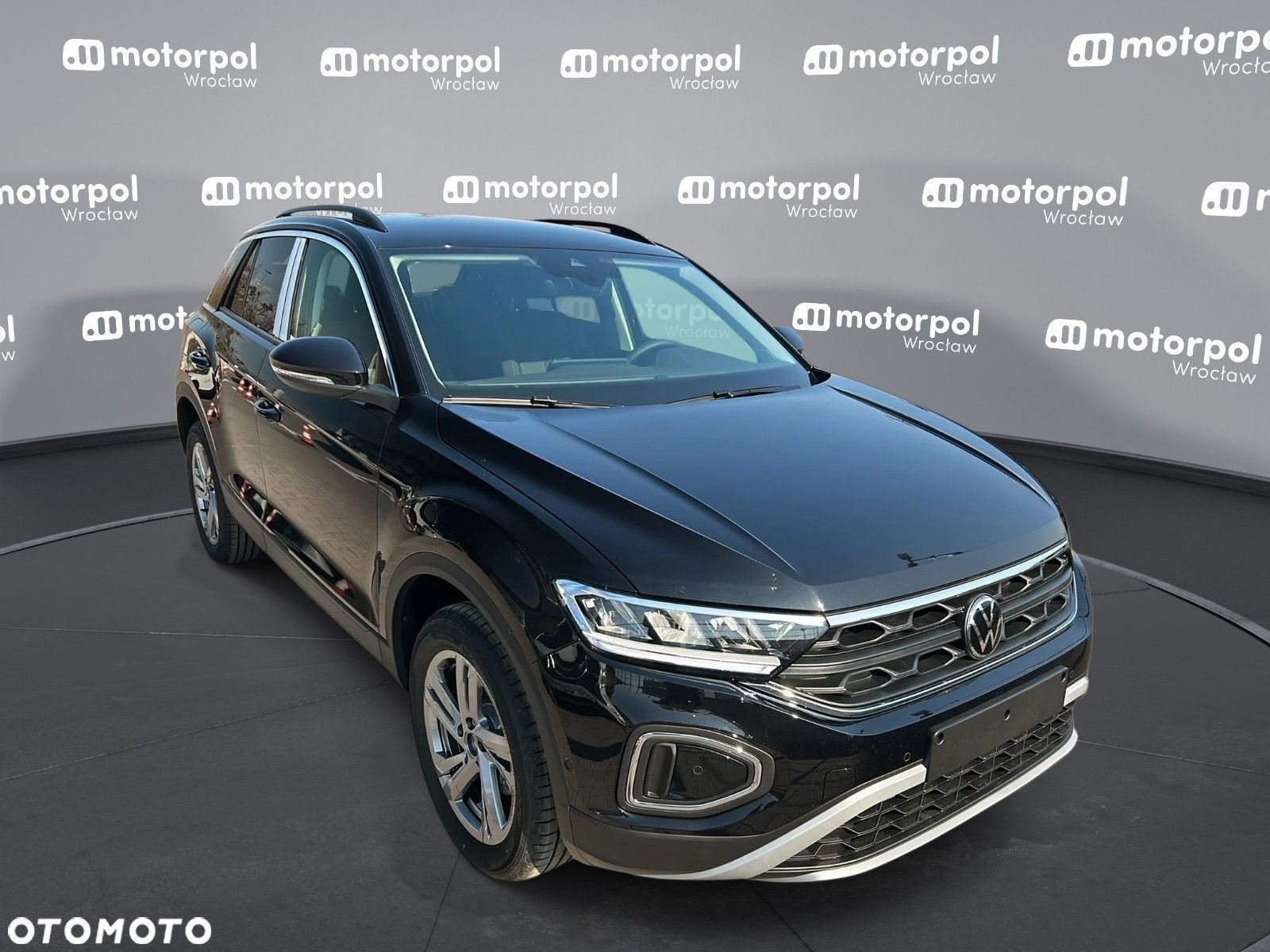 Volkswagen T-Roc - 12