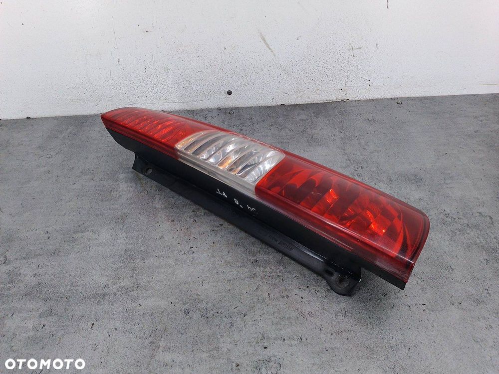 LAMPA TYLNA PRAWA FIAT DOBLO II 51755144 20110999 - 6