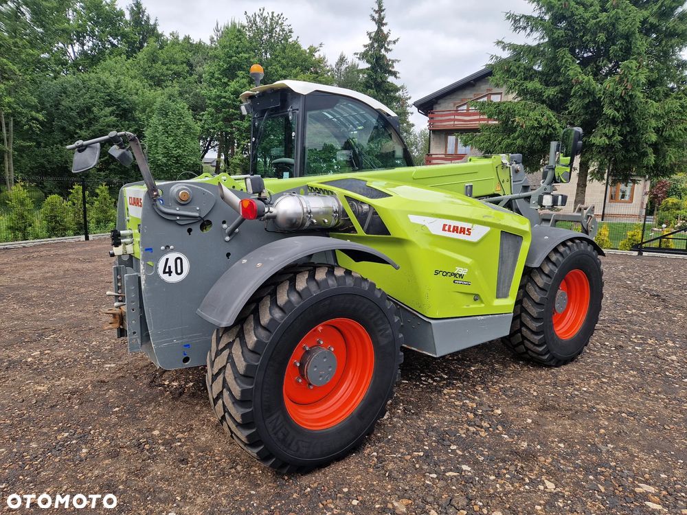 Claas SCORPION 732 - 4
