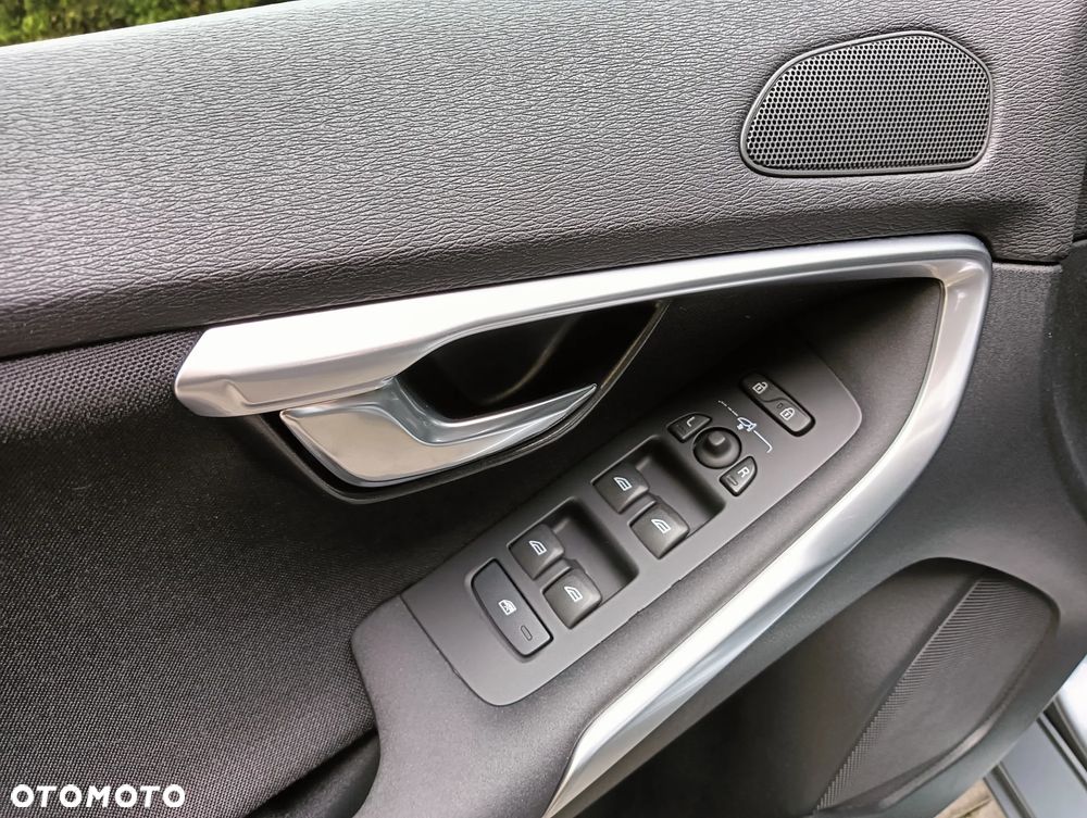 Volvo V40 - 18