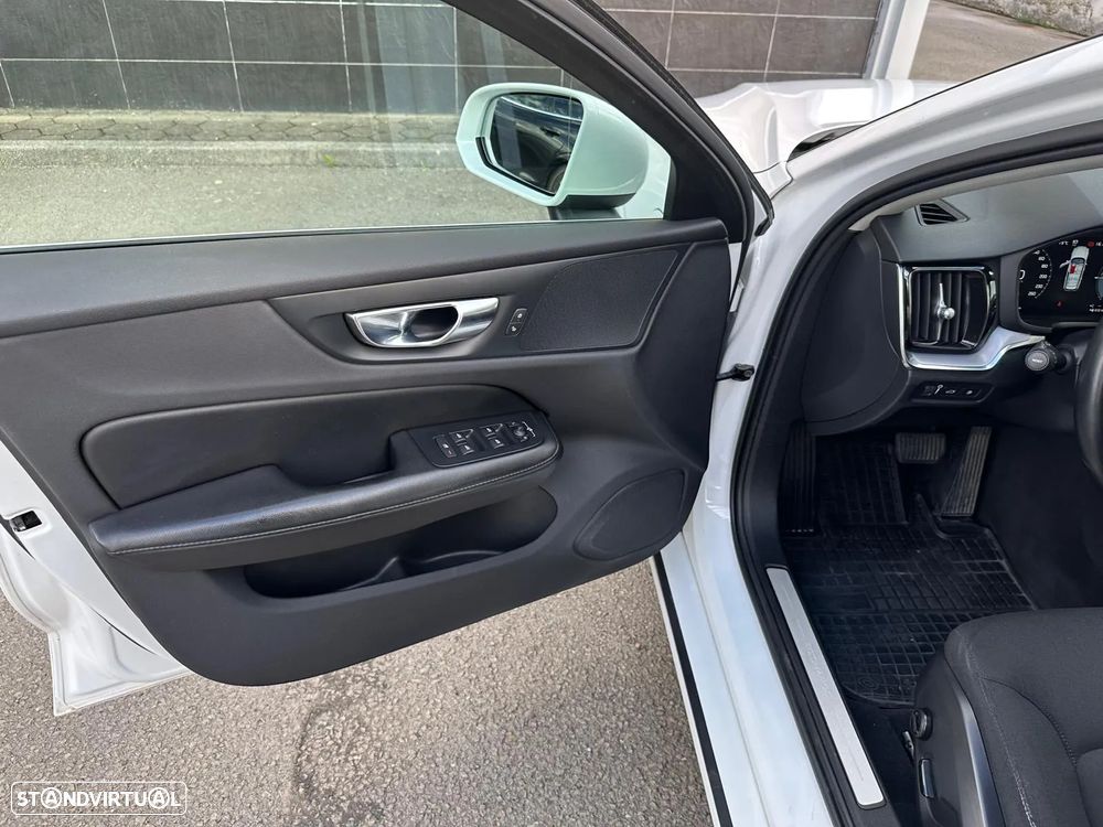 Volvo V60 2.0 T6 AWD TE Inscription Expression - 11