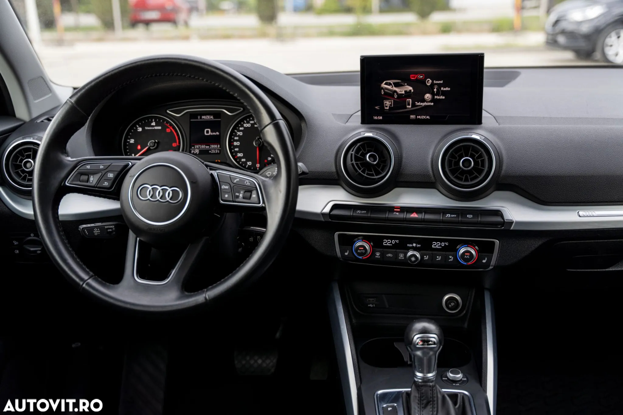 Audi Q2 1.6 TDI S tronic design - 12
