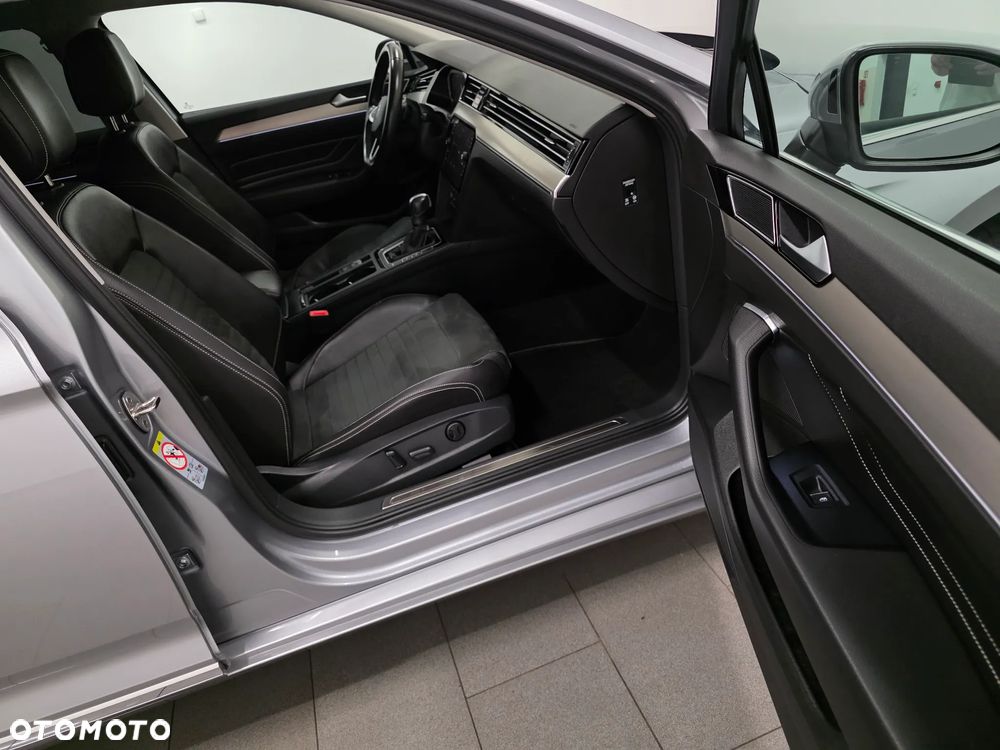 Volkswagen Passat - 30