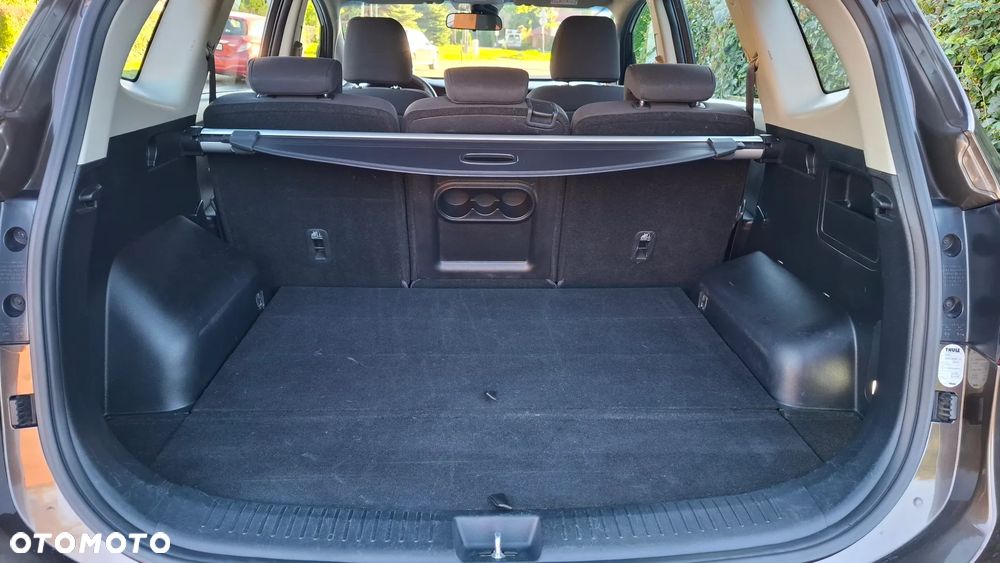 Kia Carens 1.6 GDI Dream Team Edition - 19