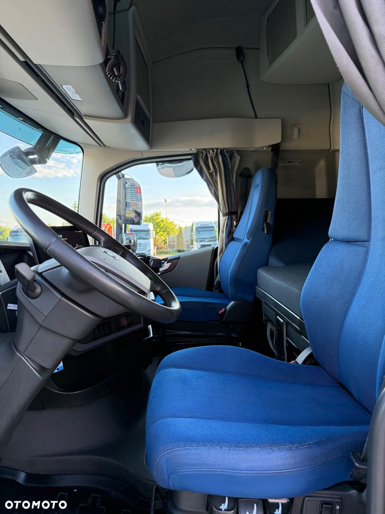 Volvo FH - 11