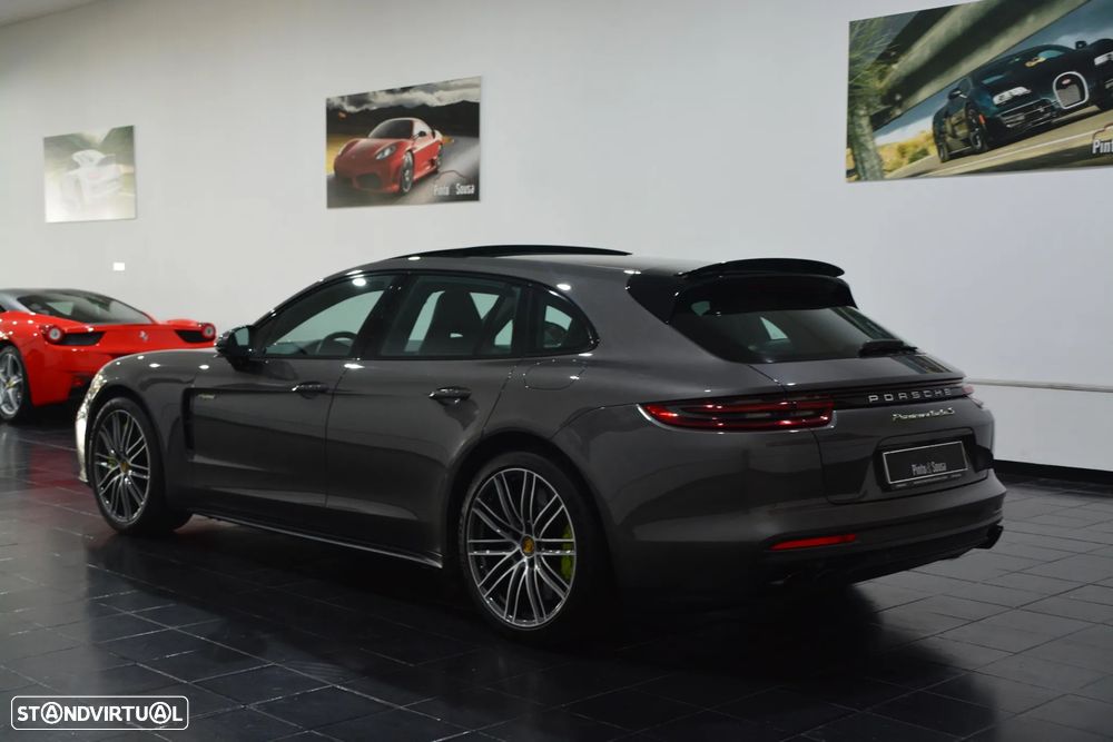 Porsche Panamera Sport Turismo Turbo S E-Hybrid - 10