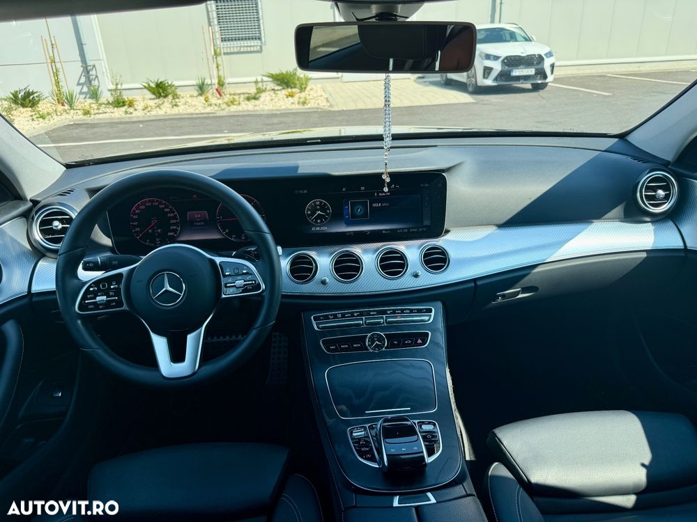 Mercedes-Benz E - 20