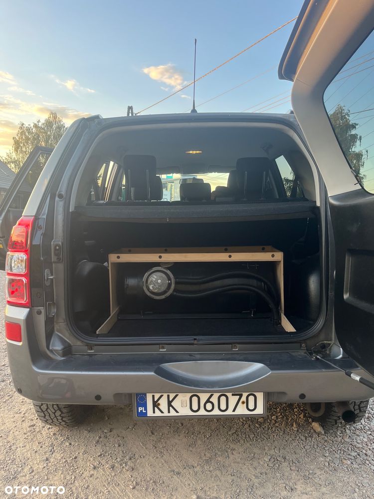 Suzuki Grand Vitara 2.0 Comfort - 21