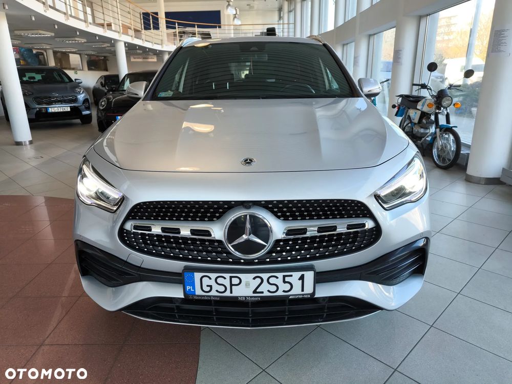 Mercedes-Benz GLA 200 AMG Line - 3