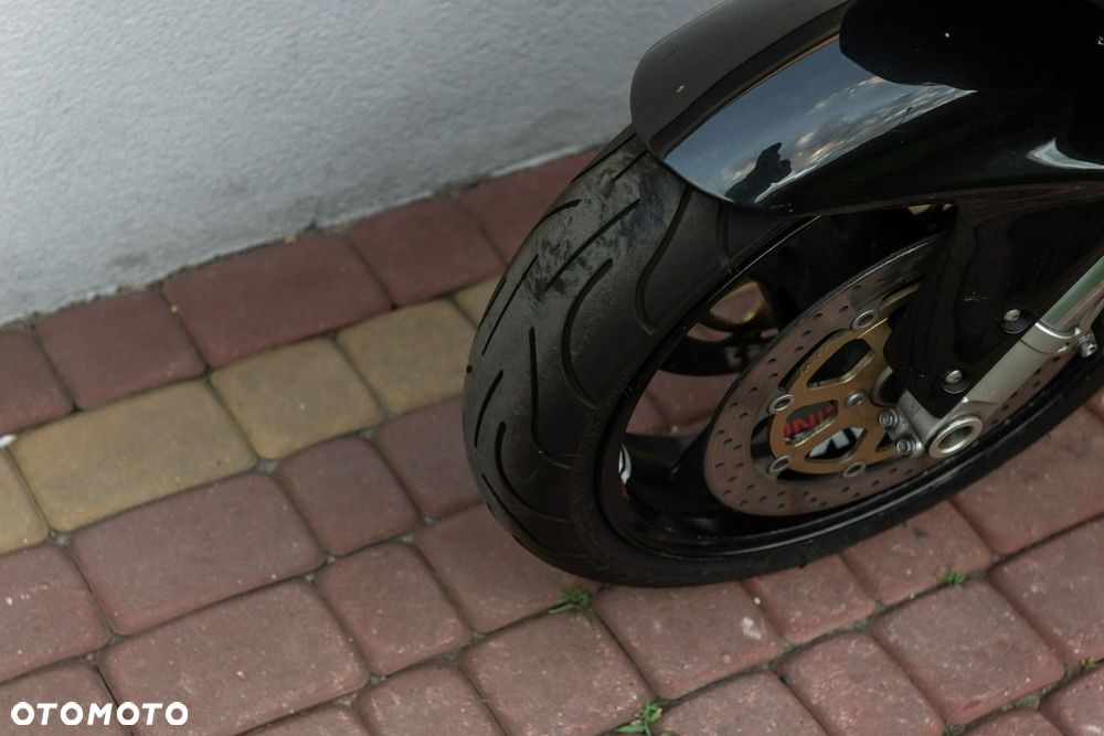 Suzuki GSX-R - 11
