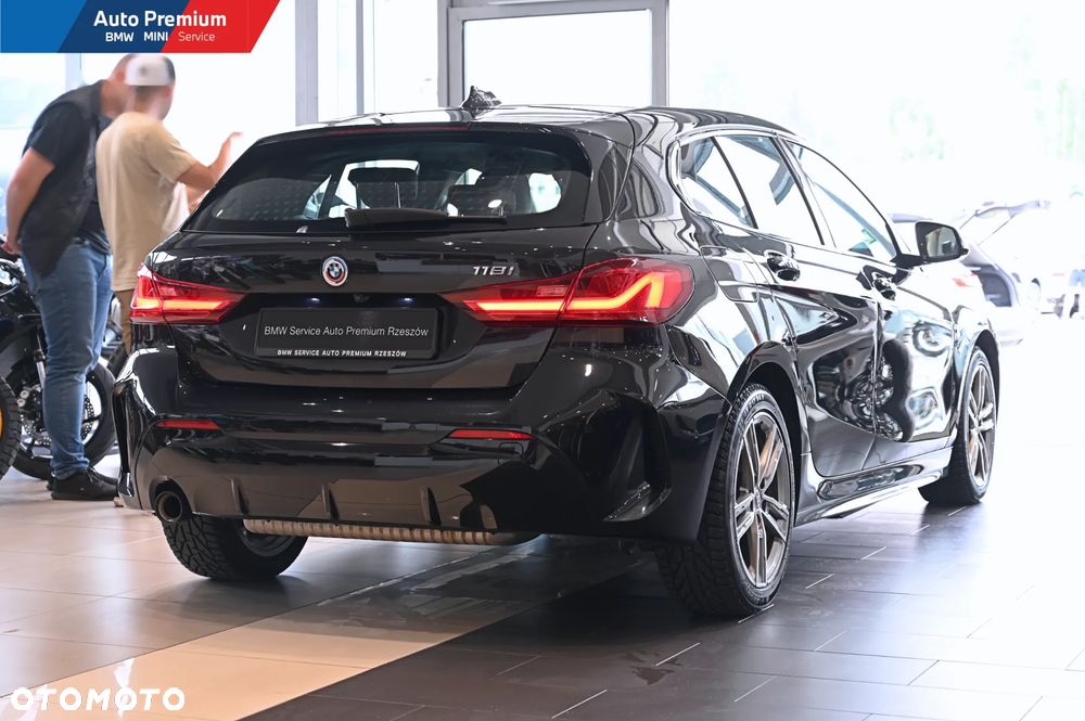 BMW Seria 1 118i - 22
