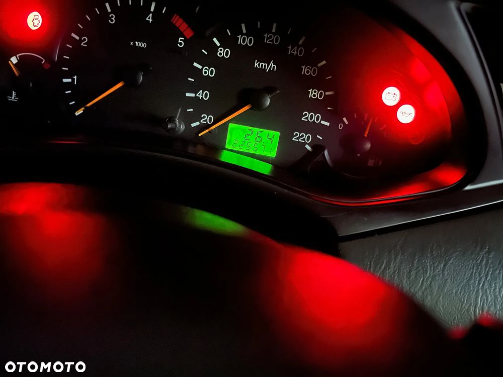 Ford Focus 1.8 TDDi Comfort - 16