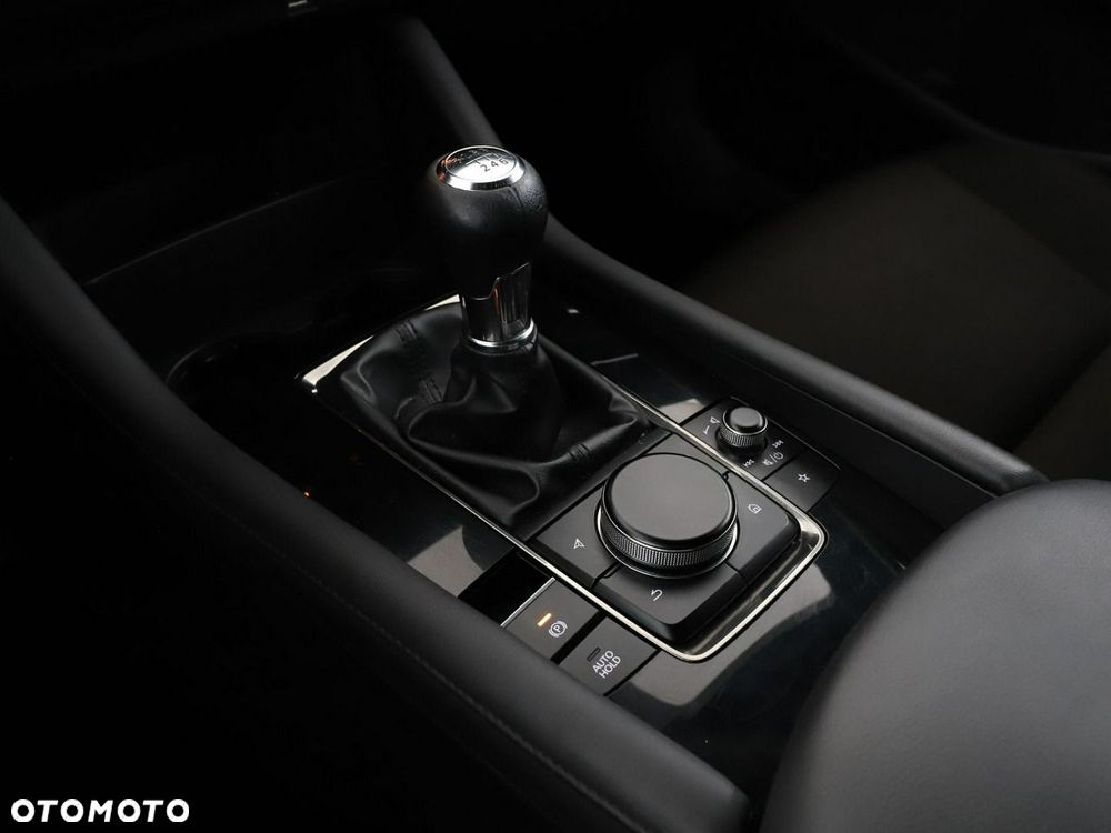Mazda 3 SKYACTIV-G 2.0 M-Hybrid - 32