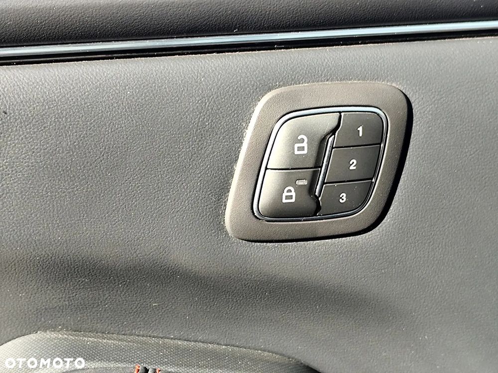 Ford Mustang Mach-E 91 kWh AWD Premium - 14