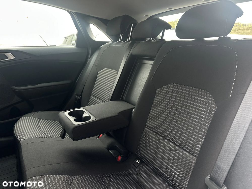 Kia Ceed 1.5 T-GDI M - 16