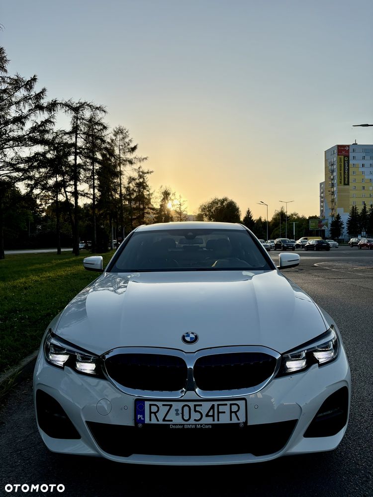 BMW Seria 3 318d M Sport - 2