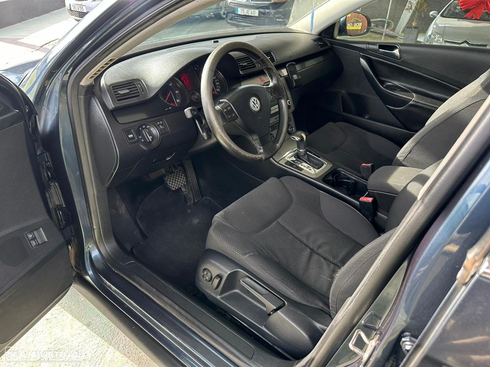 VW Passat 2.0 TDI Confortline - 4