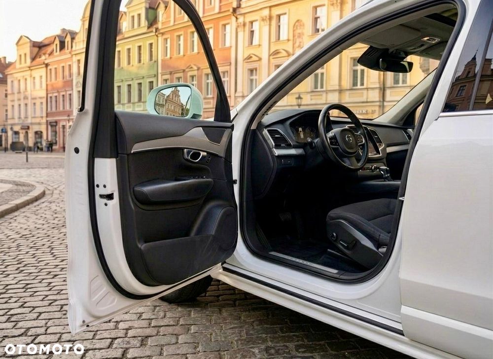 Volvo XC 90 D5 AWD Geartronic Momentum - 6