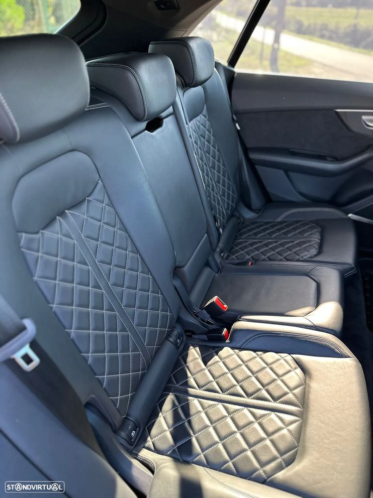 Audi SQ8 4.0 TDI quattro Tiptronic - 24
