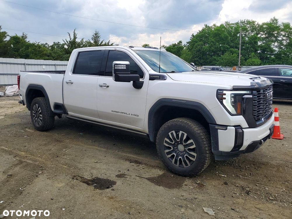 GMC Sierra - 5