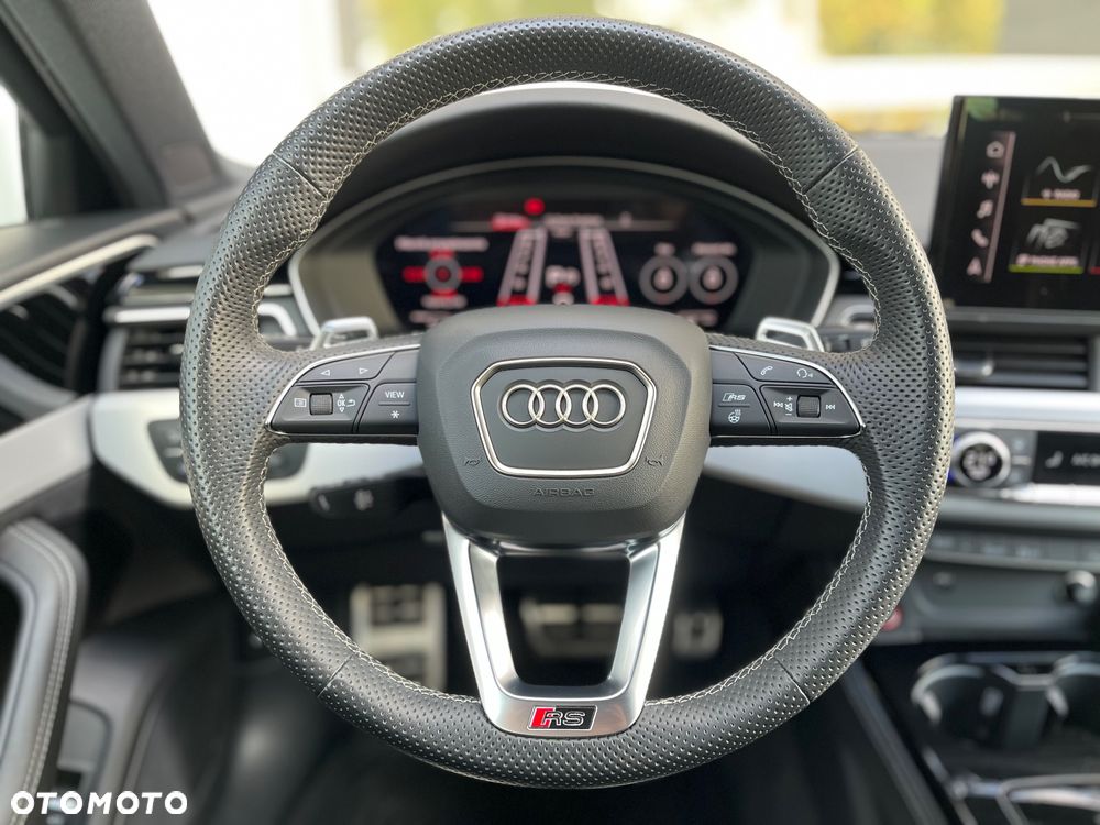 Audi RS4 Avant - 13