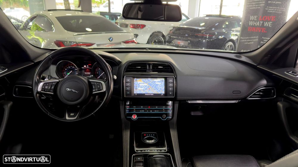 Jaguar F-Pace 2.0 i4D R-Sport AWD Aut. - 8