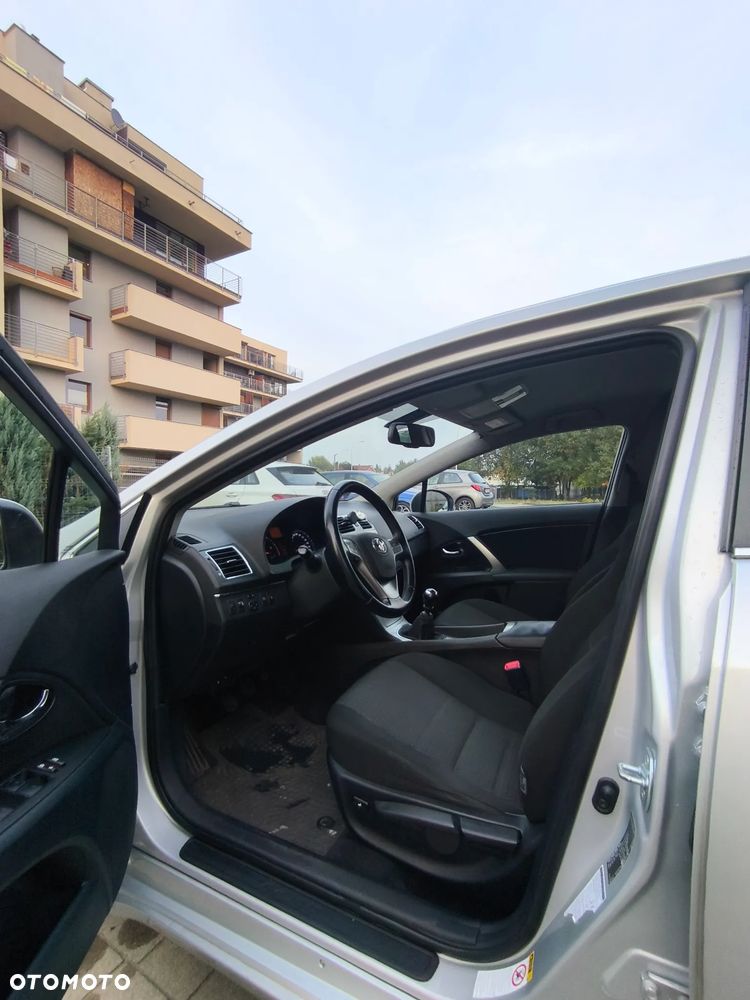 Toyota Avensis 2.0 D-4D Active - 13