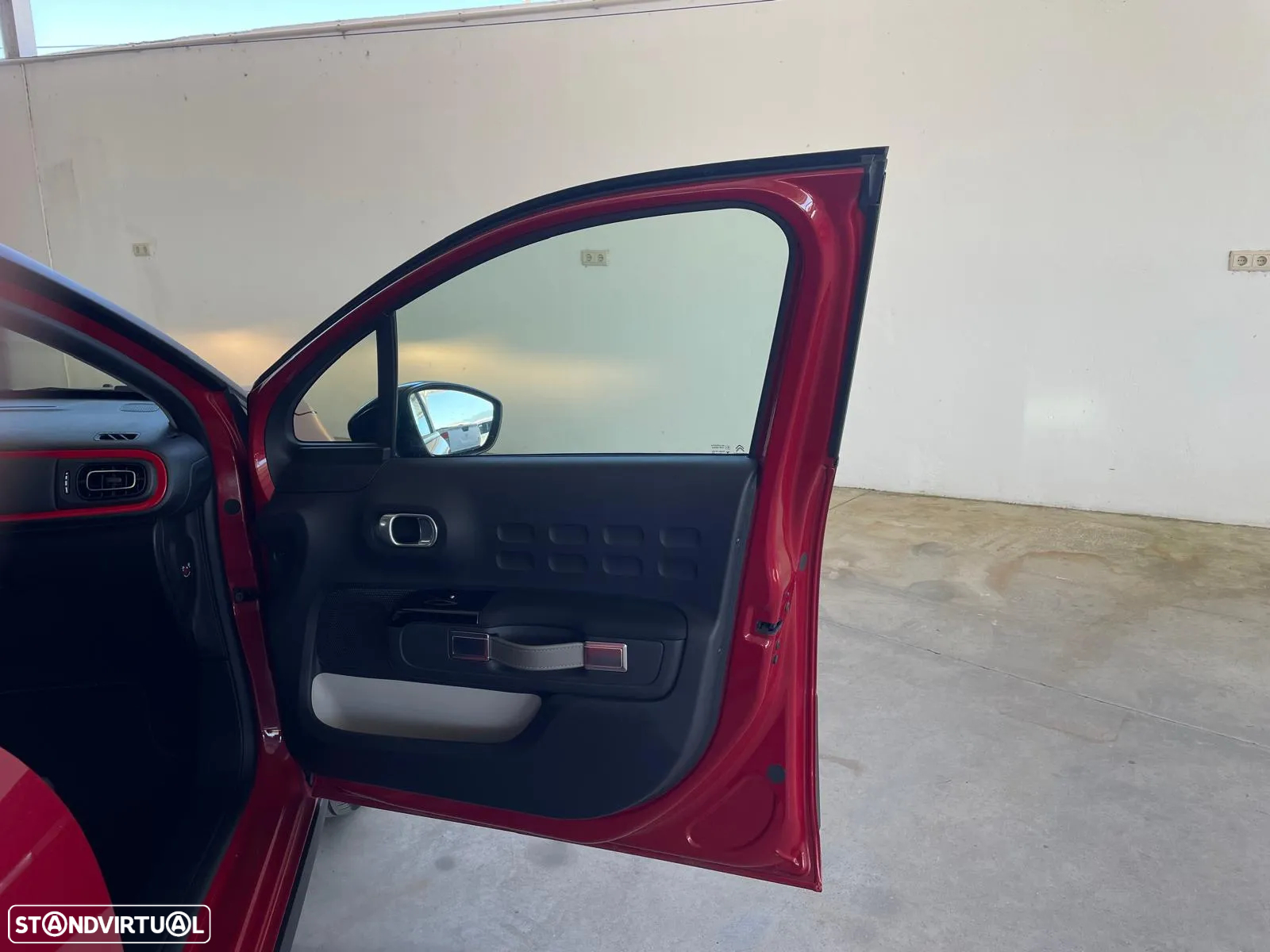 Citroën C3 1.2 PureTech Shine - 24