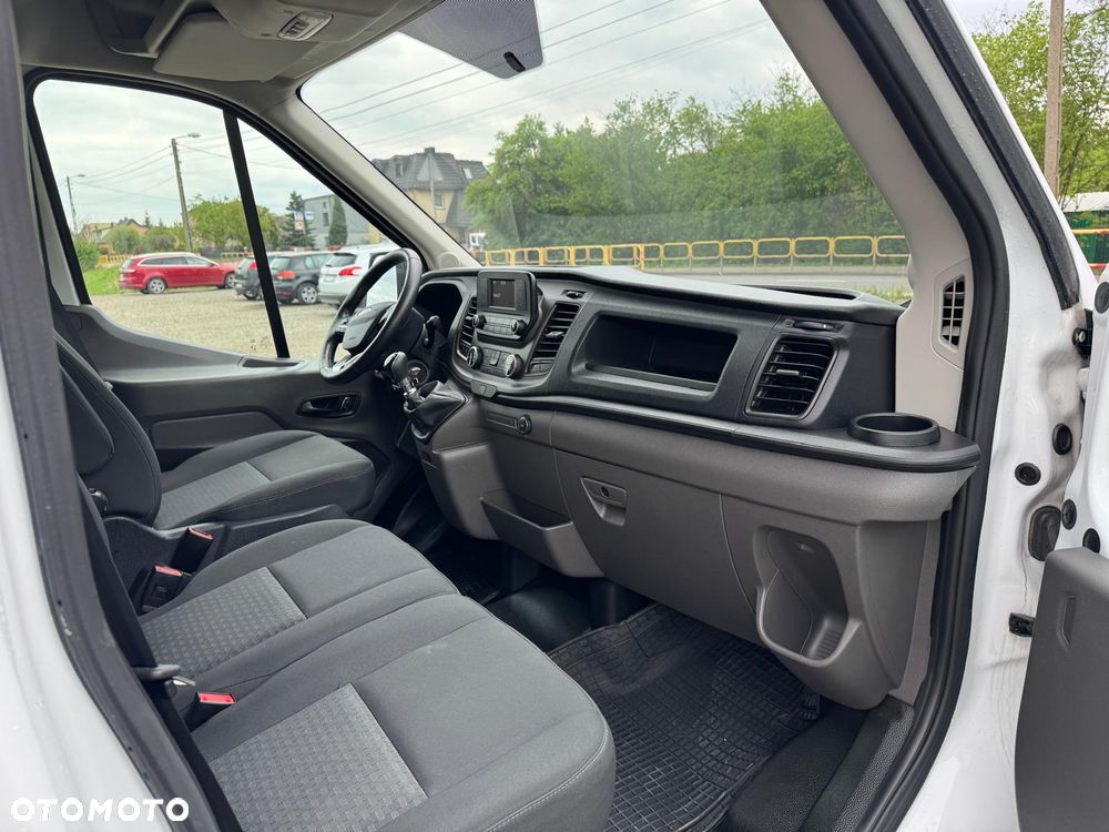Ford Transit - 13