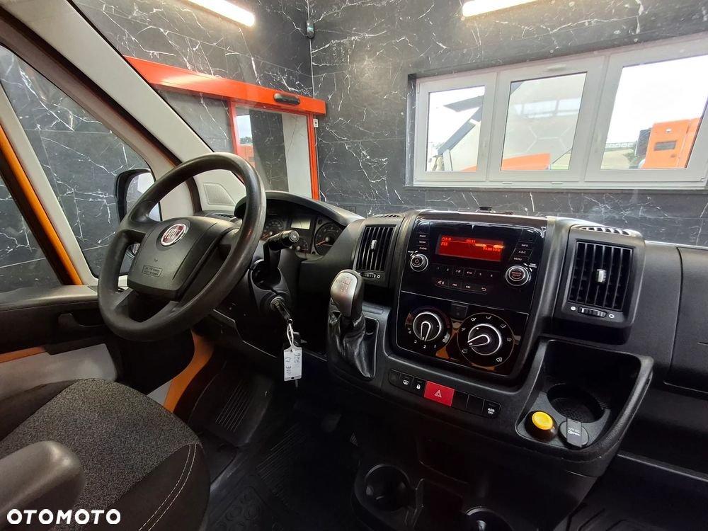 Fiat Ducato LIFT 2015r Automatyczna Skrzynia Biegów Brygadówka Doka Dubel Kabina Światła LED Hak Służba Autostradowa Służba Drogowa - 21