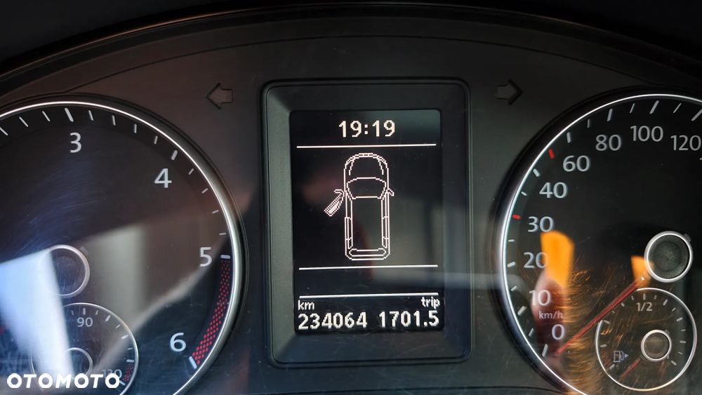 Volkswagen Touran 1.6 TDI DPF Comfortline - 6